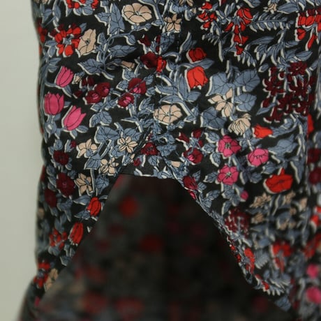 LIBERTY FABRICS　NO.25 リバティプリント  ドレスシャツ リバティシャツ  ＜ Alicia Bell / アリシア・ベル＞