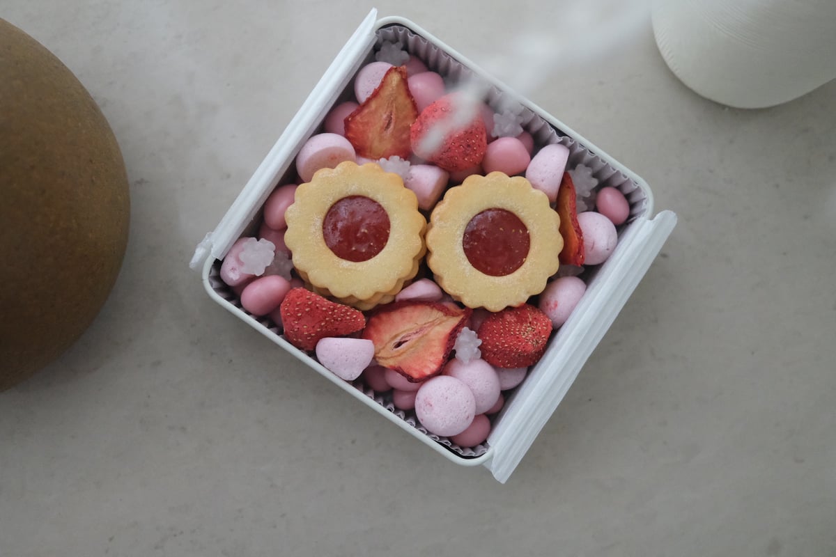 果物 37 haco 2026母の日限定🌷akasand×いちご菓子缶 | いちご大福と茶菓のお店 あか