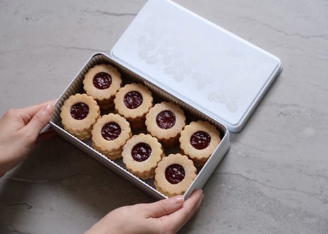 【予約販売】akasand クッキー缶🍓