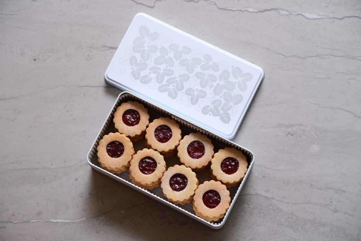 予約販売】akasand クッキー缶🍓 | いちご大福と茶菓のお店 あか