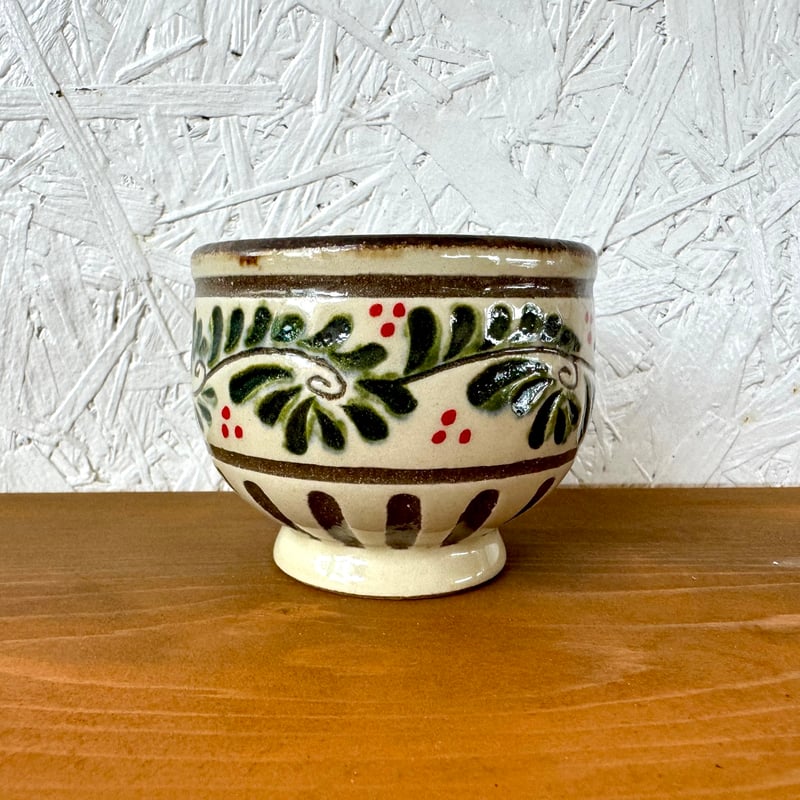 陶房高江洲 色唐草 茶卓付き湯呑み（全2色） | やちむん・沖縄