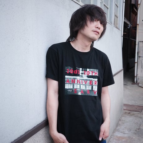 「20dB 10TH ANNIVERSARY」Tシャツ 黒