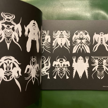 「堀尾聡 切り絵の世界」