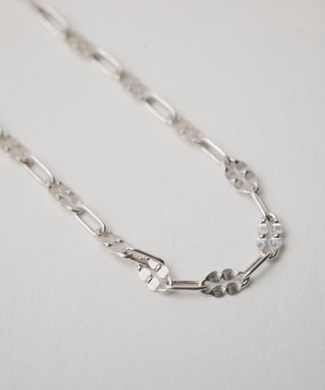 Petal chain bracelet
