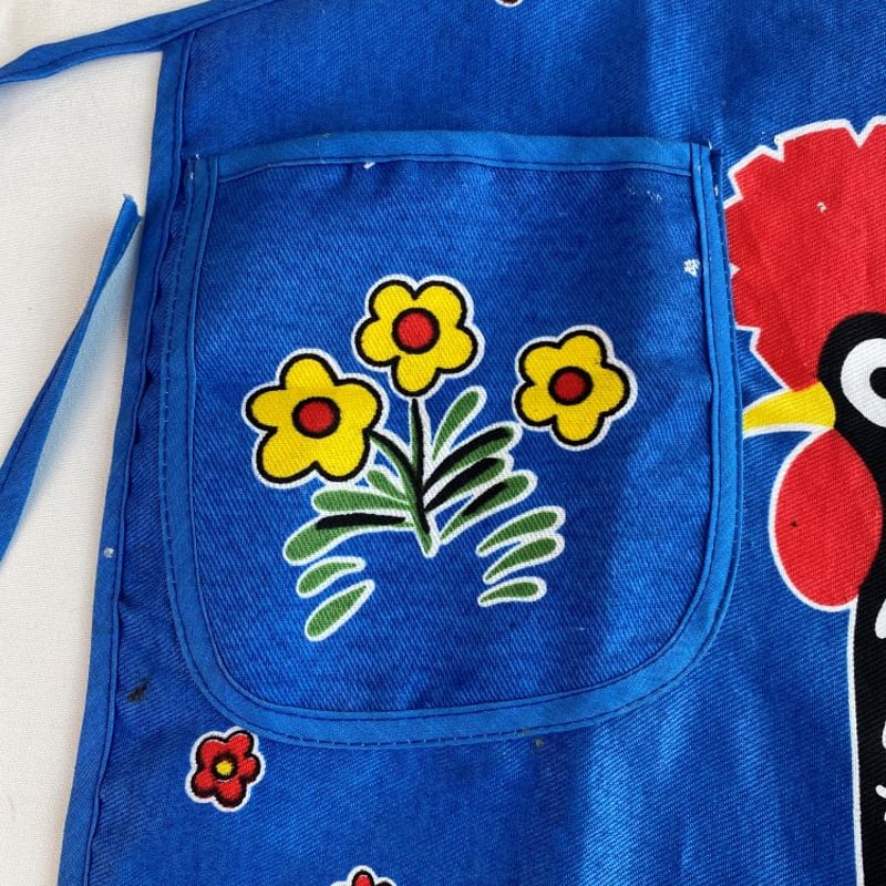 ニワトリ柄のエプロン | 冥王星