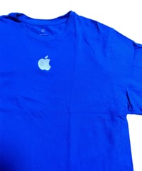 STUSSY x Strictly Rhythm Anniversary Tシャツ ホワイト STUSSY x Strictly Rhythm Anniversary Tシャツ ホワイト