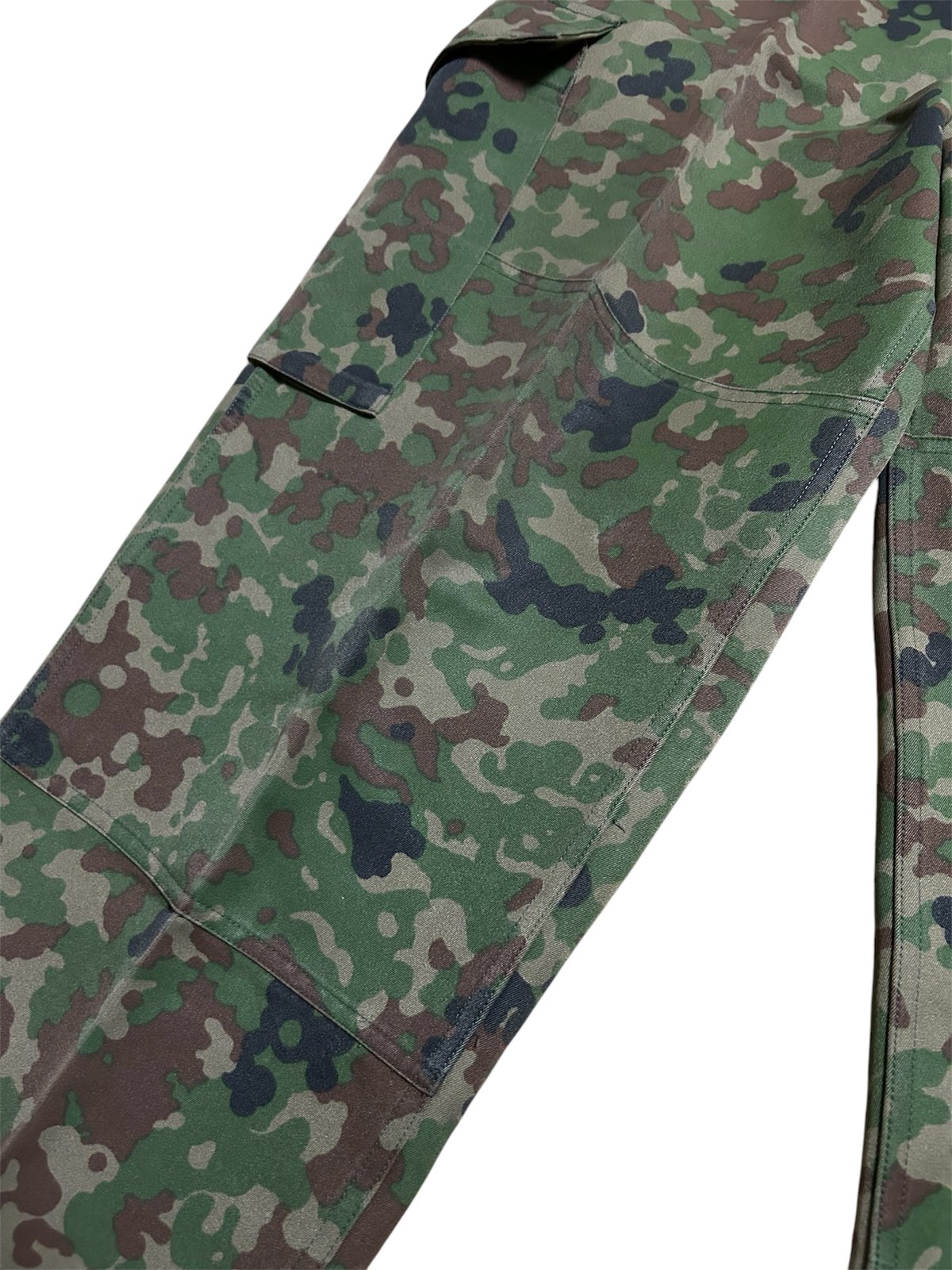 陸上自衛隊 迷彩柄 ミリタリーカーゴパンツ 軍パン 迷彩服 2B 陸上自衛隊 迷彩柄 ミリタリーカーゴパンツ 軍パン 迷彩服 2B