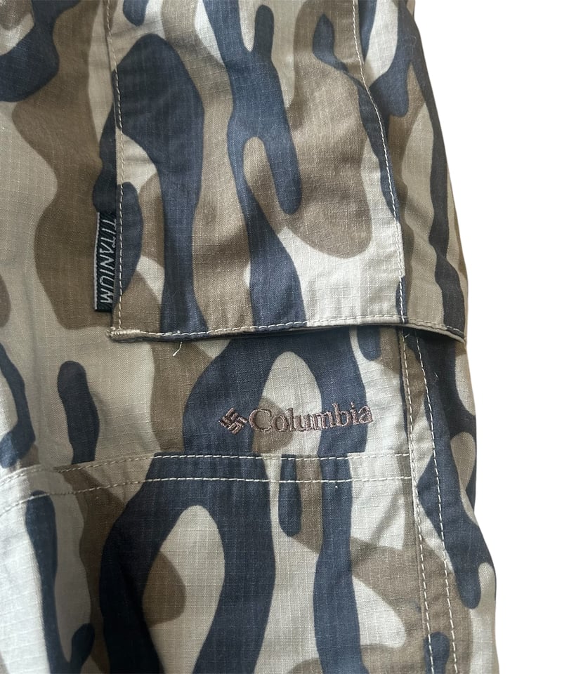 Columbia TITANIUM カモフラージュ 迷彩 ナイロンカーゴパンツ L Columbia TITANIUM カモフラージュ 迷彩 ナイロンカーゴパンツ L