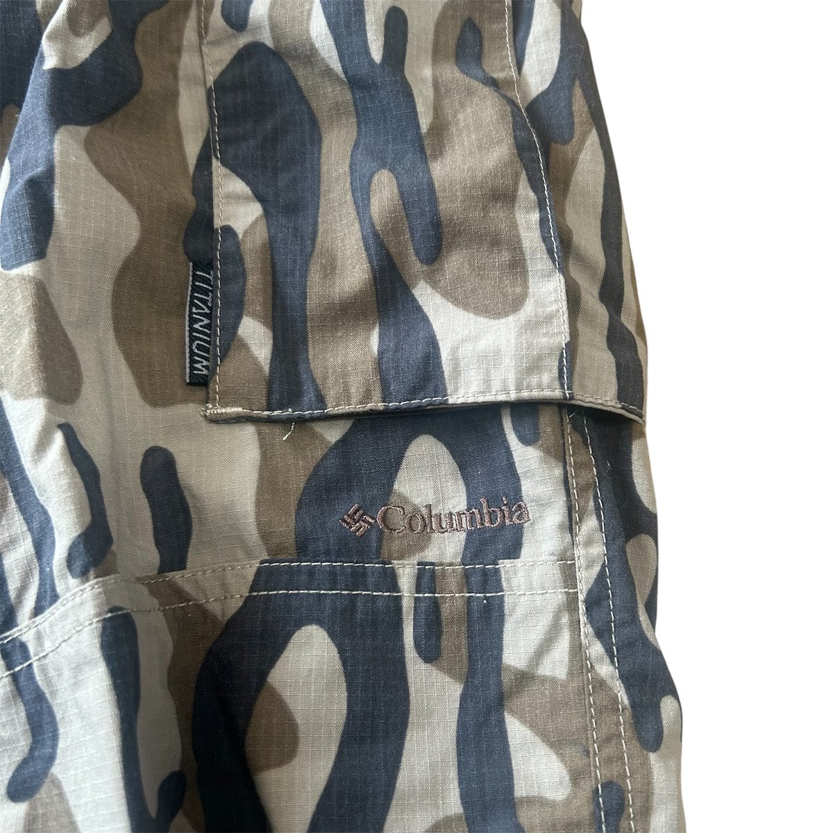 00s Columbia 2XL 迷彩 ナイロン カーゴショーツ バギーパンツ 00s Columbia 2XL 迷彩 ナイロン カーゴショーツ バギーパンツ