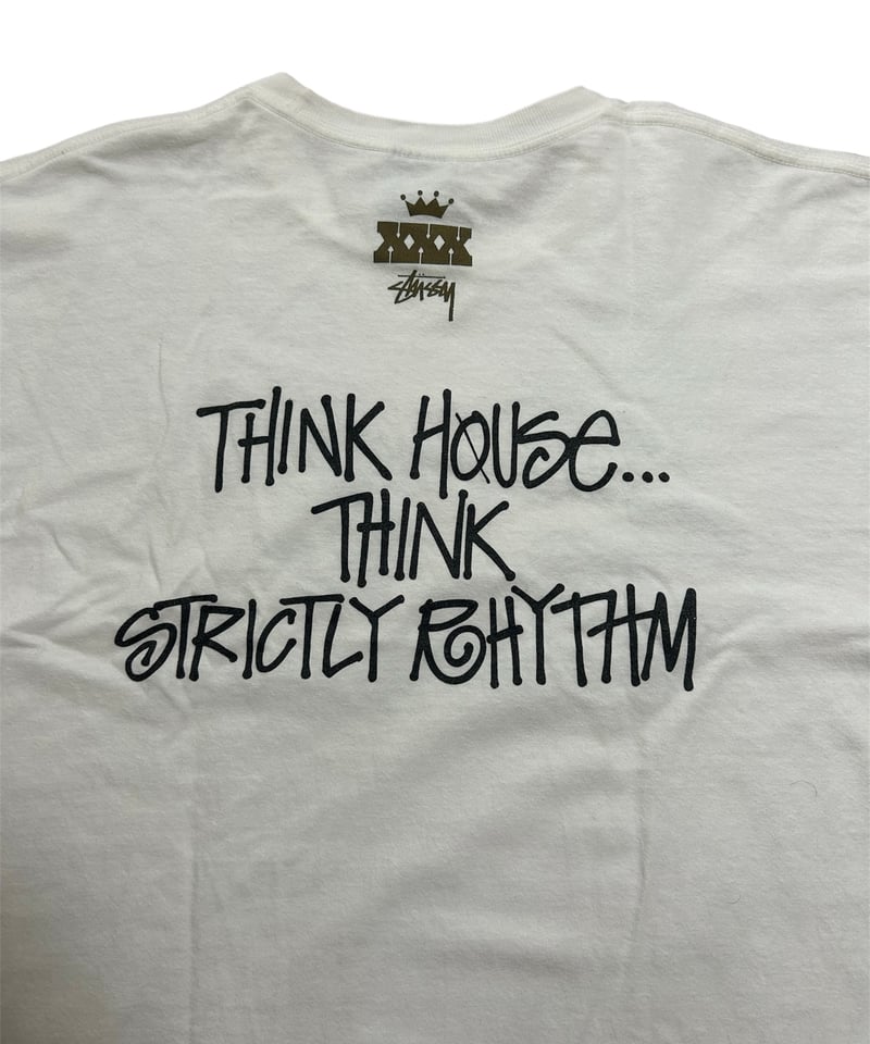STUSSY x Strictly Rhythm Anniversary Tシャツ ホワイト STUSSY x Strictly Rhythm Anniversary Tシャツ ホワイト