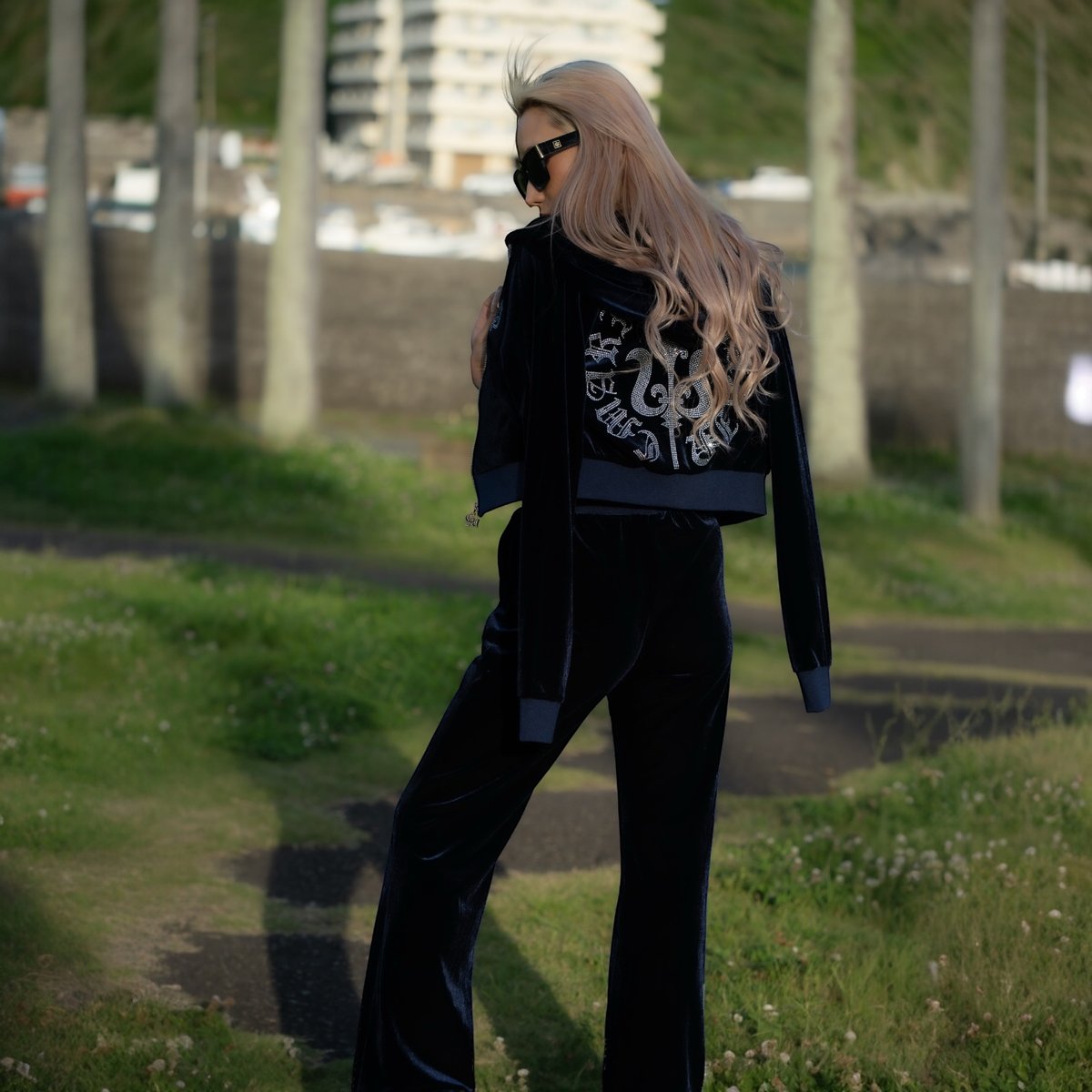 専用 t.m.t. The Rolling Stones ベロア セットアップ 楽天市場】□【TMTティーエムティー】ローリングストーンズ×TMT ベロア