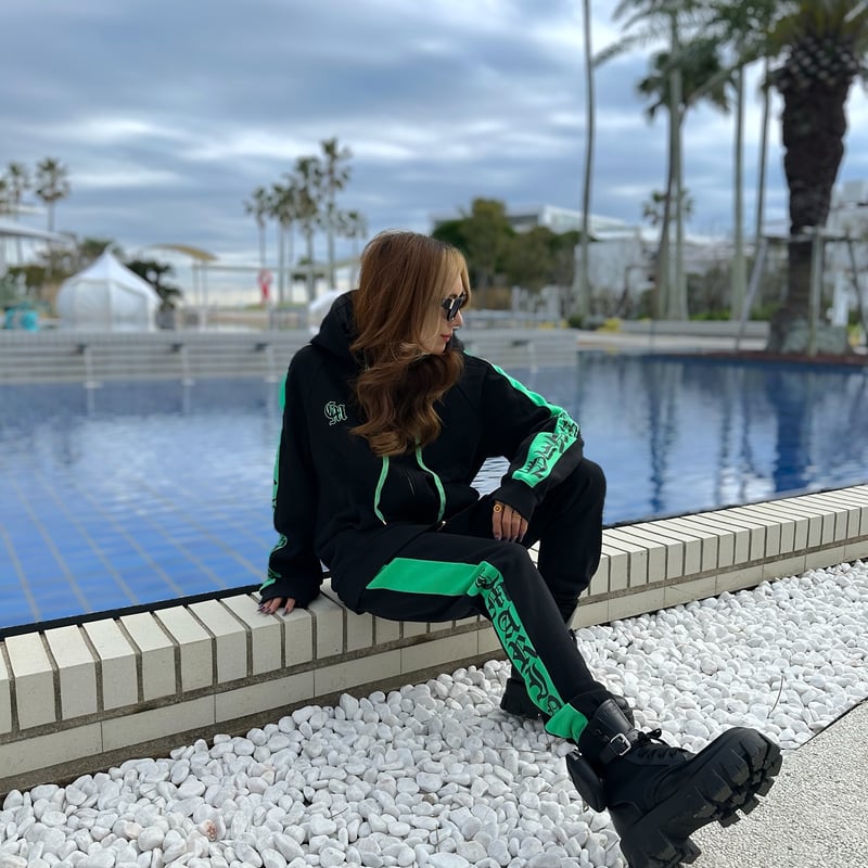 ジップアップ＆パンツオーバーサイズセットアップ | C.Marin®