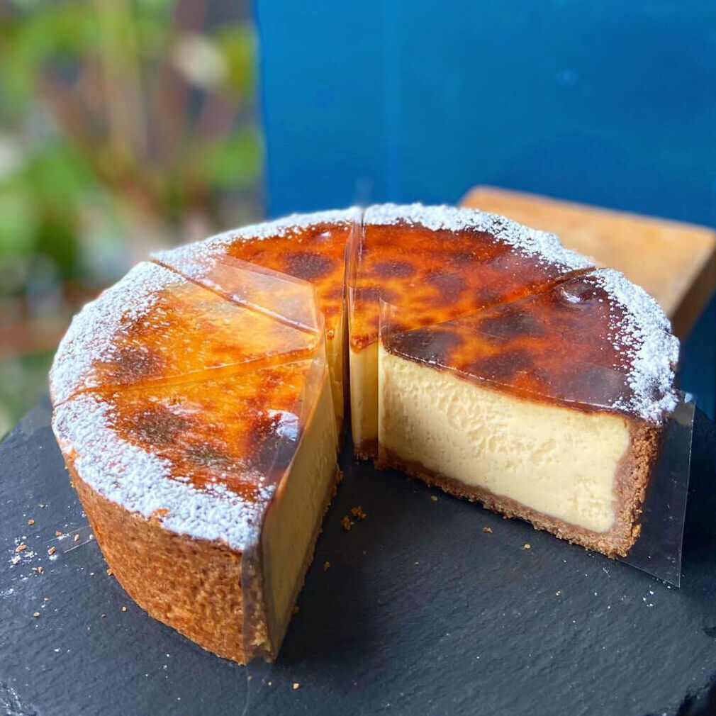 シェフこだわりの''絶品チーズタルト''‼️ | 公園と、タルト
