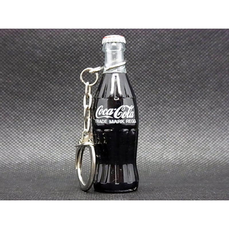 コカ・コーラ キーチェーン付きミニボトル | レトロ・スタイル コカ・コーラ キーチェーン付きミニボトル | レトロ・スタイル