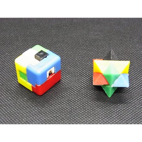 カバヤ ビックリーグチューインガムのおまけ　立体パズル2種