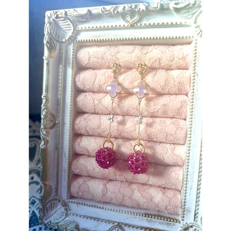 ルビー＆クローバー(Pink) Berry ピアス   14kgf 【神聖幾何学フラーレン】    009