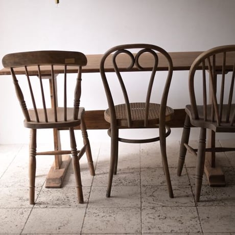 2632　pub table