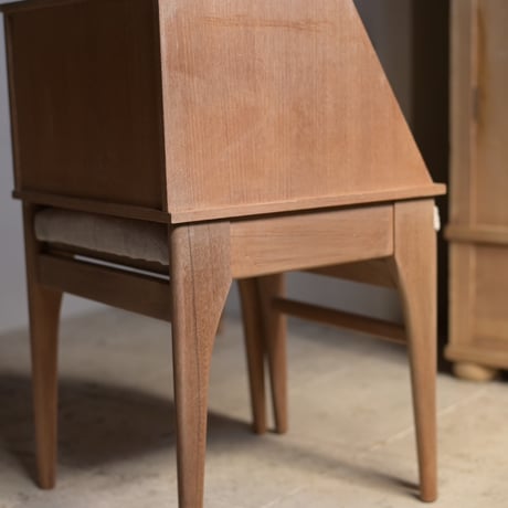 ca1168　cabinet with chair