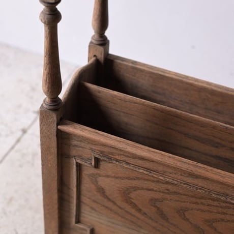 2663 magazine rack