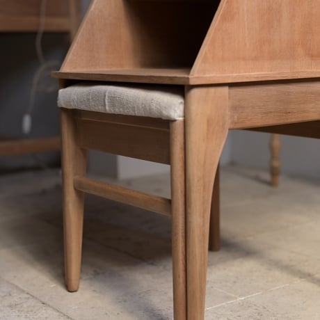 ca1168　cabinet with chair