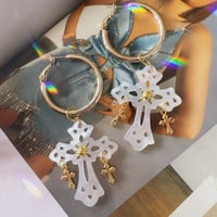ANG l White shell Aurora glitter Cross