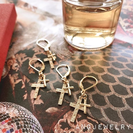 アクセサリー A&G Cross Pierce Pink 'Cross' Earring – Jewelry Designs by ACE ™