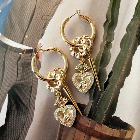 ANG l Sacred Heart Hoop Pierce