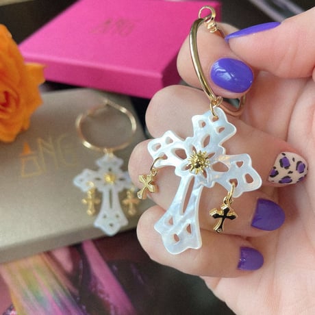 ANG l White shell Aurora glitter Cross