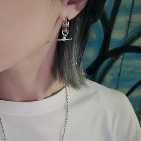 ANG l T-Bar Heart Pierce