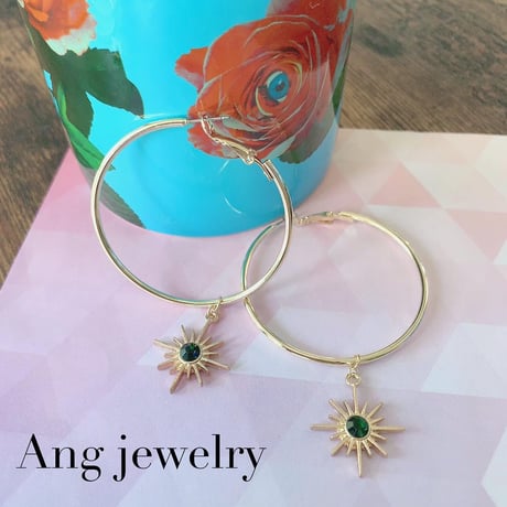 ANG l Point color sun charm