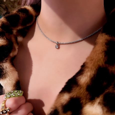 ANG l Cube Glow Necklace