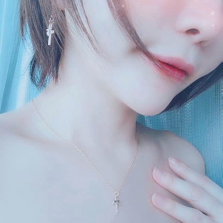 ANG l W cross