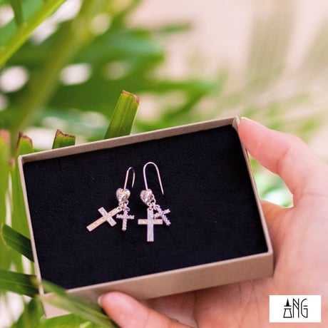 ANG l W cross crystal silver