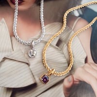 ANG l Cube Glow Necklace