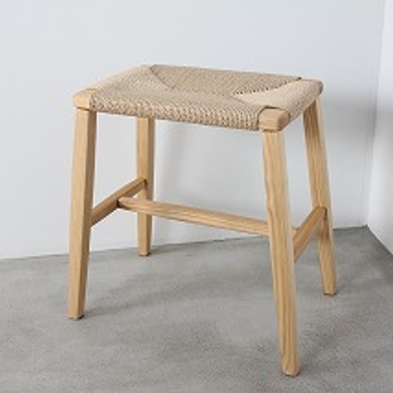 木製編み込みスツール たまたま集合した立派な！椅子たち | 木工教室ブログ