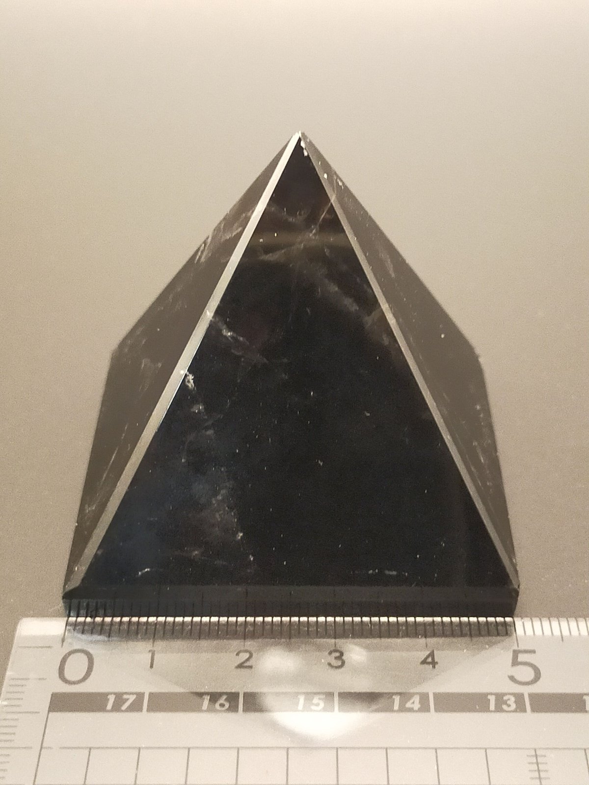 さとうみつろう Lei STORE ピラミッド水晶5個セット 水晶ポイント 天然水晶 ﾋﾟﾗﾐｯﾄﾞ ー 三宝堂オンラインショップ