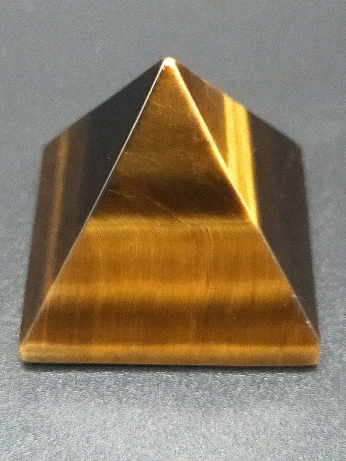 タイガーアイピラミッド♡金運No131 ピラミッドパワー タイガーアイ