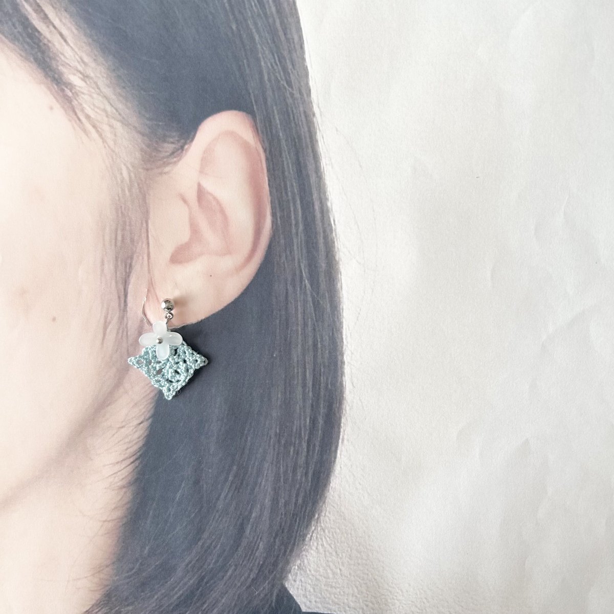 お花とひし形のピアス/イヤリング 水色 | HandmadeShop mousse