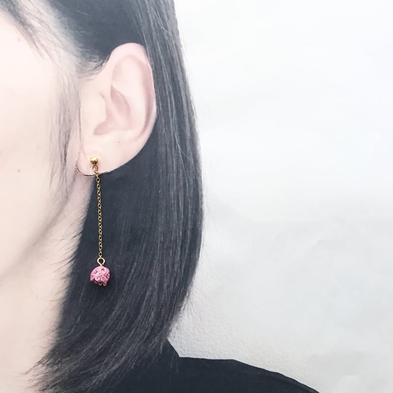 すずらんピアス/イヤリング ロングver. 濃いピンク | HandmadeShop mous