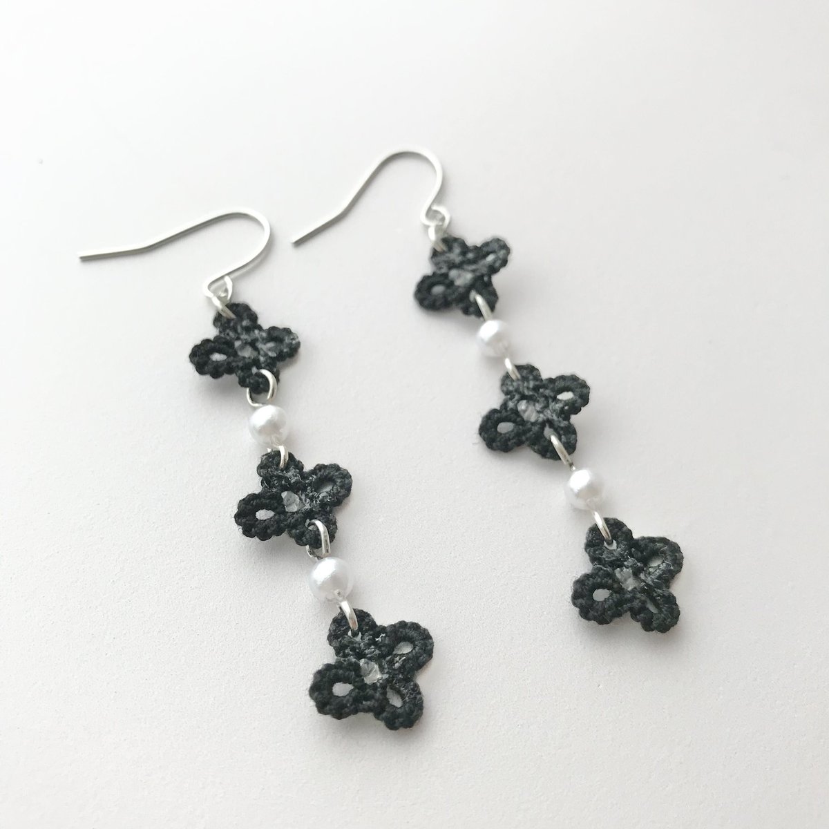 ✩.*˚こひなちさん専用♡half black ピアス イヤリング ✩.*˚こひなちさん専用♡half black ピアス イヤリング