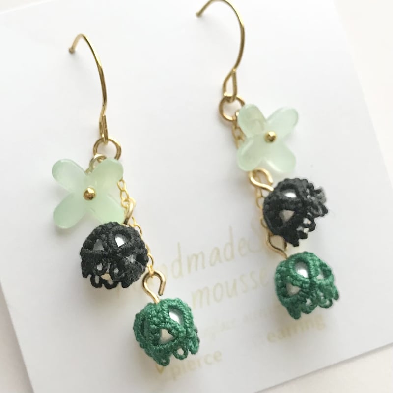 セール品〉すずらんピアス/イヤリング ブラック×深緑 | HandmadeShop