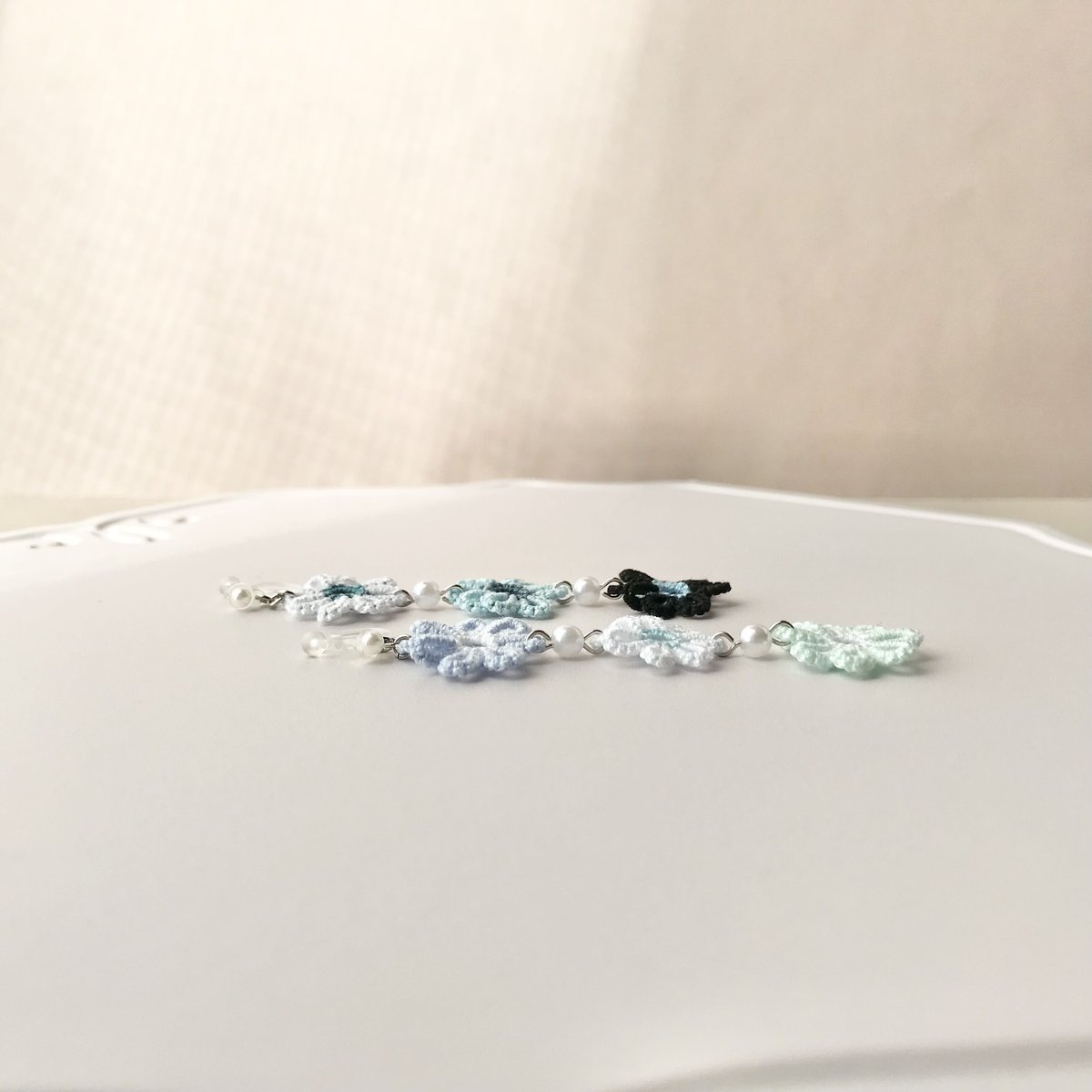 小花ピアス/イヤリング ミックスカラーバージョン 大人ブルー