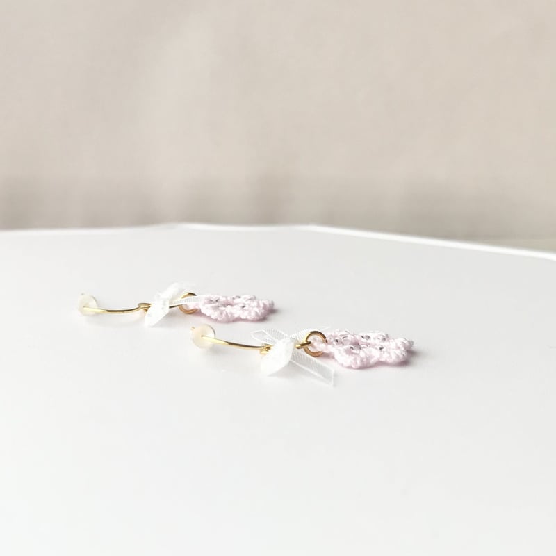 白リボンピアス/イヤリング ピンク | HandmadeShop mousse