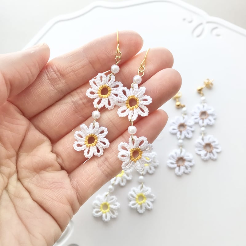 デイジー様　4点おまとめ　本物のお花のピアス　イヤリング 花標本 デイジー 】 お花のワイヤーアクセサリー （ イヤリング