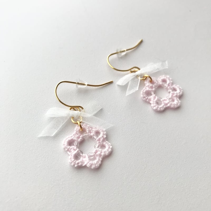白リボンピアス/イヤリング ピンク | HandmadeShop mousse