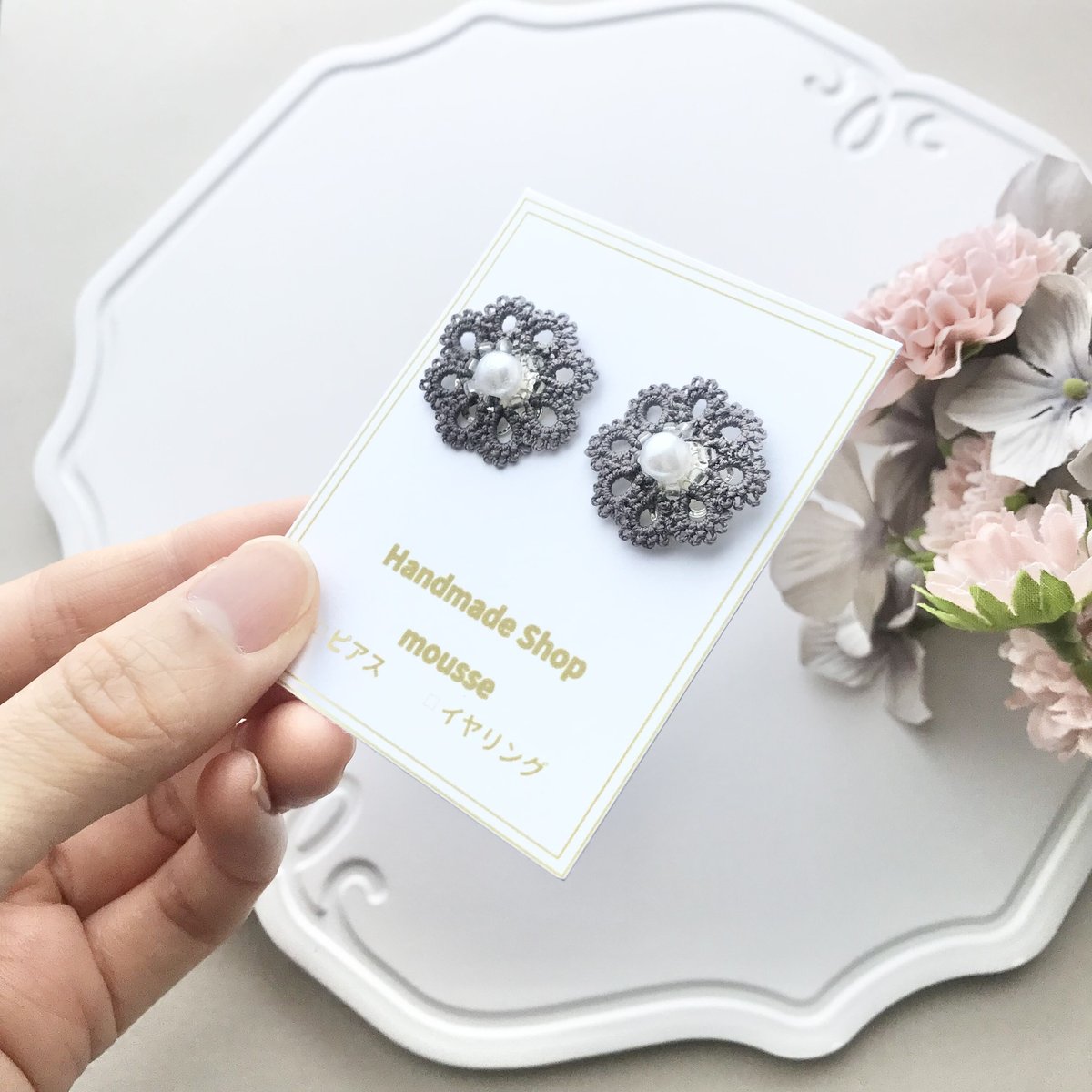 天使のピアス/イヤリング グレー | HandmadeShop mousse（ハンドメイド 