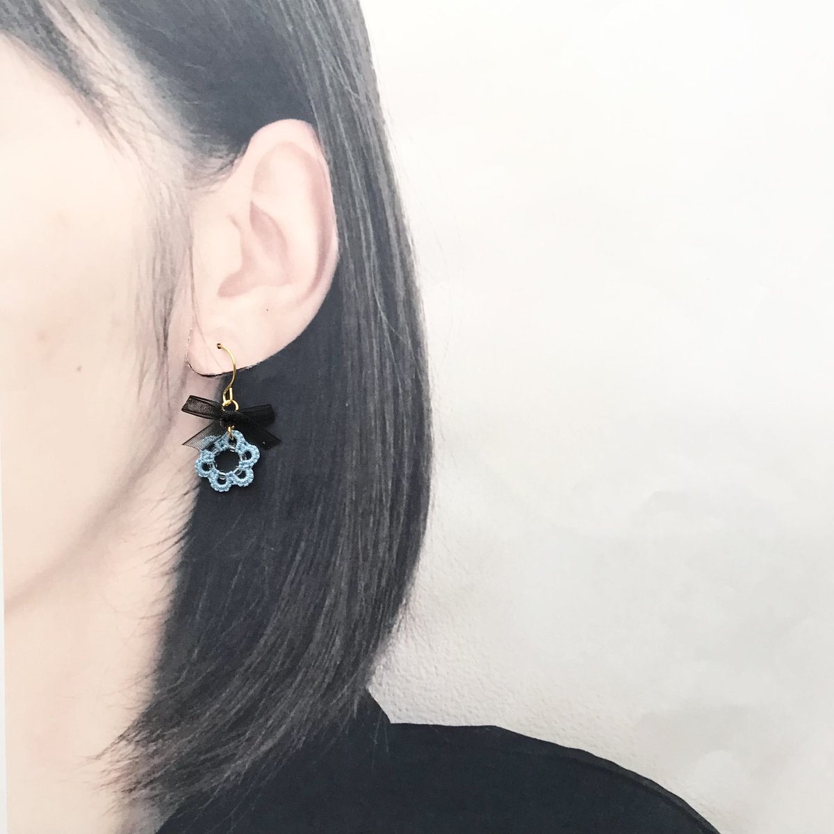 タティングレースの黒リボンピアス/イヤリング | HandmadeShop mousse