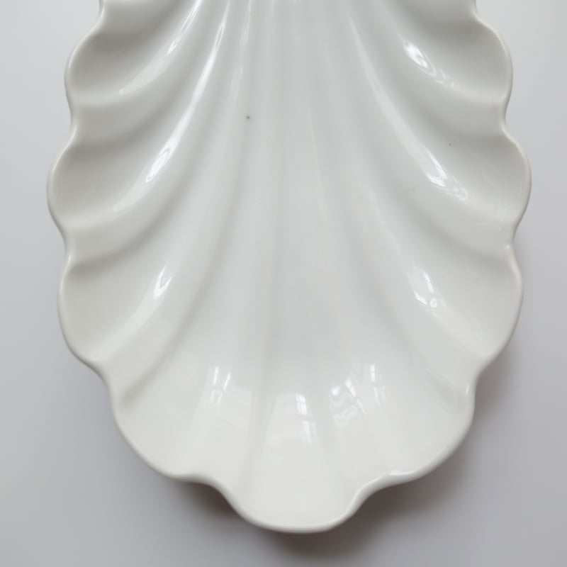 Porcelaine de Paris コキーユ型ラヴィエB | Reinette