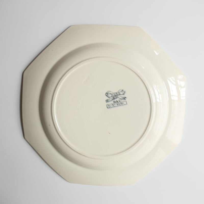 HUGO オクトゴナルプレート Moore & Co 