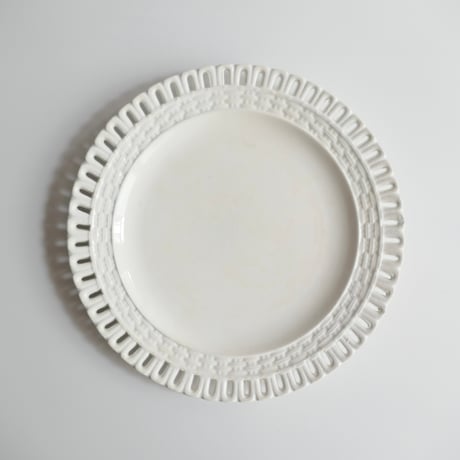 【mku さま】 ୨୧ * フラワーレリーフ アンティークプレート レリーフプレート | STORES